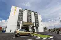 Exterior Hotel Suria 18