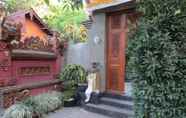 Exterior 4 Putri Homestay 