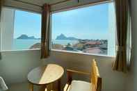 ห้องนอน Prachuap Beach Hotel