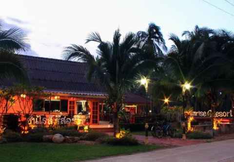 Lobi Sunrise Resort