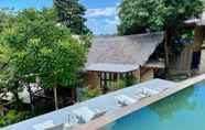 สระว่ายน้ำ 3 Chunut House Resort