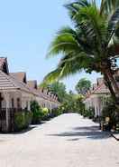 EXTERIOR_BUILDING White Beach Resort