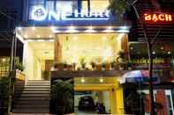 Bên ngoài One Hotel Hanoi