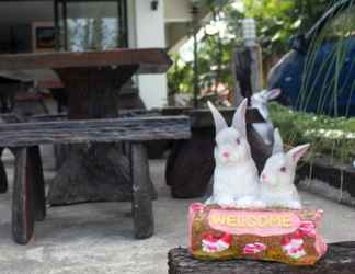 Lobi 2 Cozy Rabbit Hotel