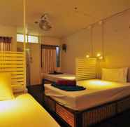 Kamar Tidur 5 Phi Phi October House