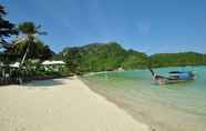 วิวและสถานที่ท่องเที่ยวใกล้เคียง 2 Phi Phi Beach Front Resort