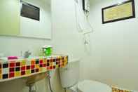 Toilet Kamar Phi Phi Twin Palm Bungalow