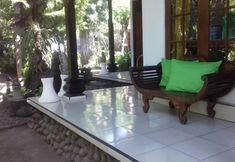 Exterior 7 Tjana Homestay