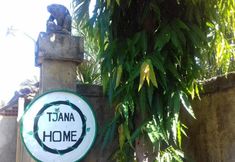 Exterior 2 Tjana Homestay