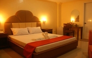 Bedroom 3 Gloreto Suites
