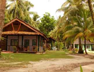 Exterior 2 Eddie's Beach Resort Siargao