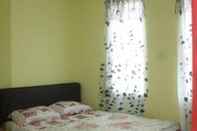 Kamar Tidur Malinja Homestay - 2