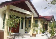 Exterior 3 Malinja Homestay - 2
