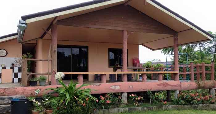 Exterior Busai Homestay