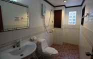 Toilet Kamar 6 JJ Residence