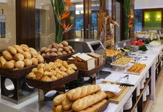 레스토랑 7 Central Palace Hotel