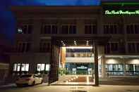 Bangunan The Peak Boutique Hotel