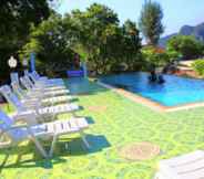 Swimming Pool 7 Phi Phi View Point Resort