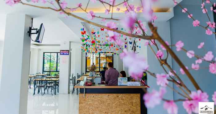 Sảnh chờ Calivefornia Hotel