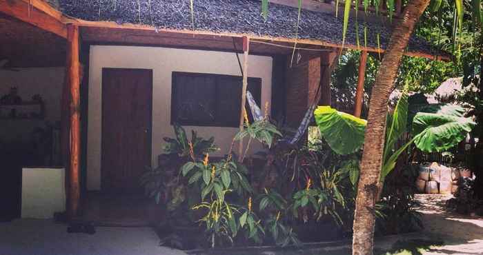 Bên ngoài Matanjak Guest House