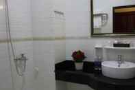 Toilet Kamar Starlight Hotel Ha Long