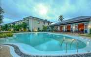 Swimming Pool 5 Microtel by Wyndham - Puerto Princesa