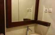 In-room Bathroom 3 Rembulan Residence Denpasar