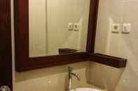 In-room Bathroom Rembulan Residence Denpasar