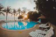 Kolam Renang Coral Bungalows