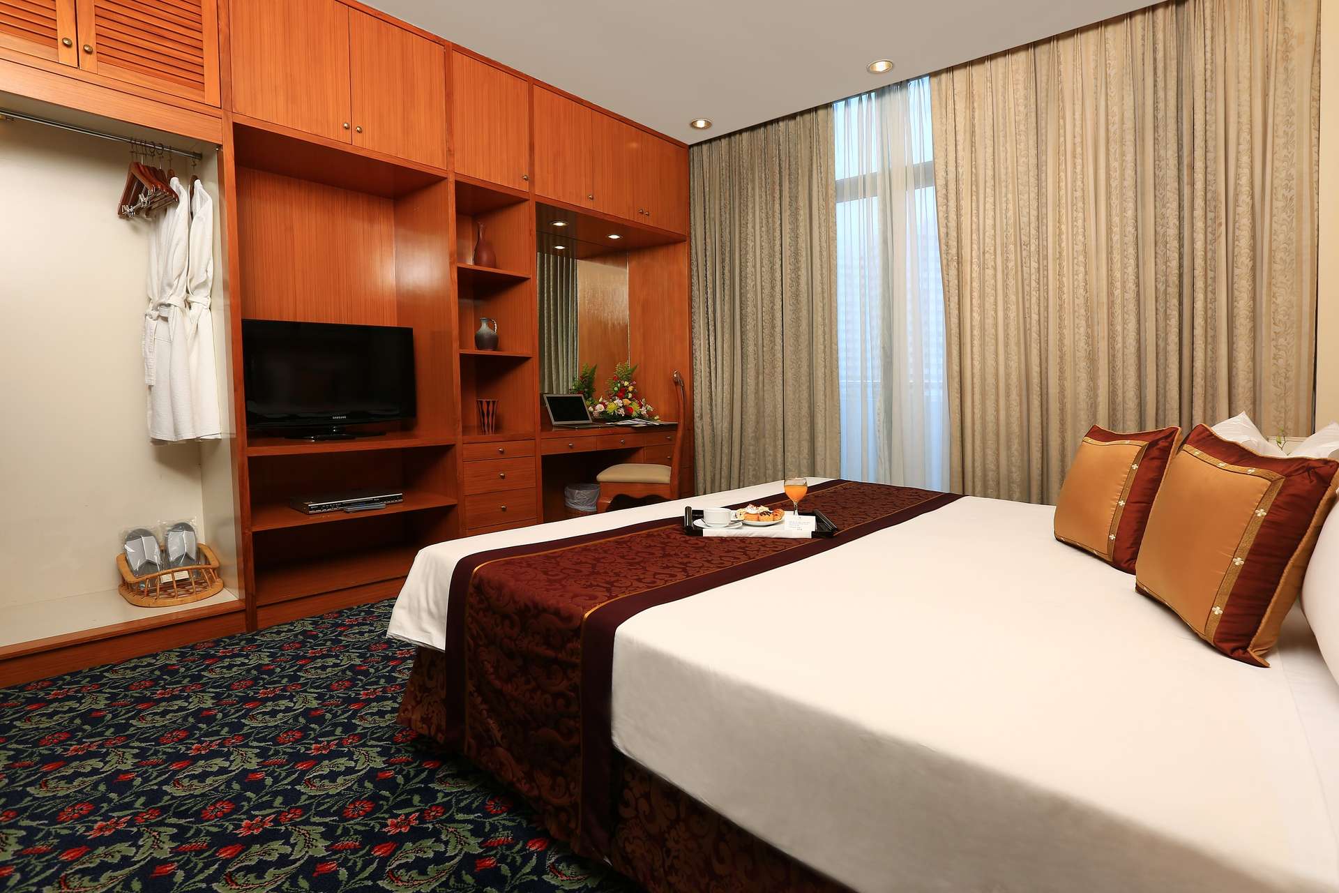 Ramana Saigon Hotel</em><em>- Khách sạn 4 sao quận 3