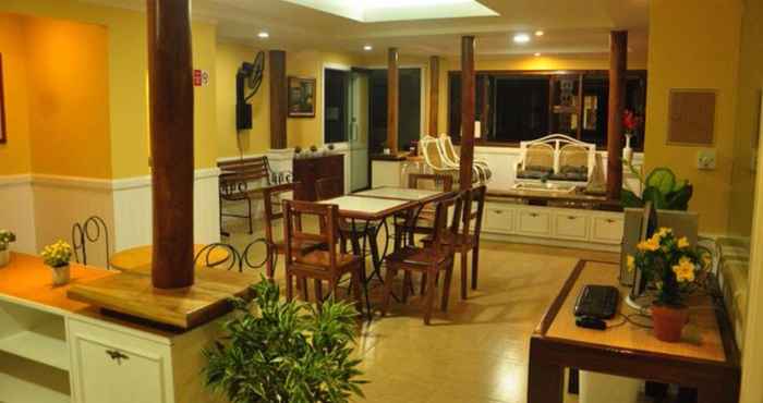 Bar, Cafe and Lounge Casa Verde Hotel and Events Center