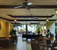 Common Space 5 Microtel by Wyndham Boracay