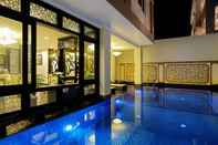 Kolam Renang River Suites Hoi An Hotel