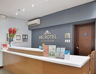 Lobi 2 Microtel by Wyndham - Acropolis