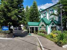 Microtel by Wyndham Baguio, 3.044.791 VND