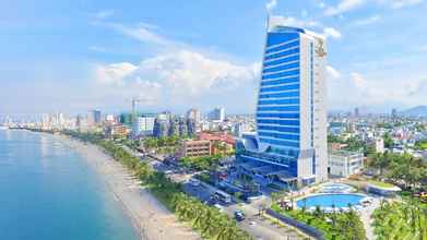 Bên ngoài 4 Grand Tourane Hotel