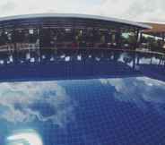 Swimming Pool 2 Kiatnakhon Hotel