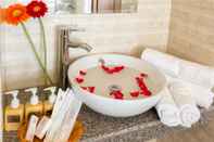 Phòng tắm bên trong Siren Flower Hotel Nha Trang