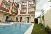 Kolam Renang Arabelle Suites