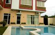 Kolam Renang 3 Arabelle Suites