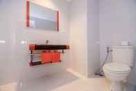 Toilet Kamar Original Orange Hotel