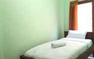 Bedroom 2 Guest House d'Kost 265 Jatinangor