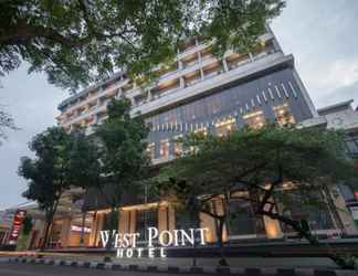 ภายนอกอาคาร 2 West Point Hotel