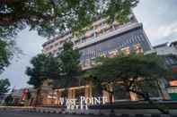 Bangunan West Point Hotel