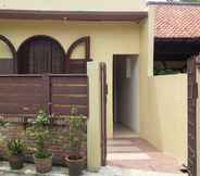 Exterior 3 Single Room Female Only close to Cinere Mall (P24)