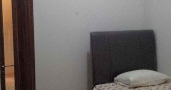 ห้องนอน Single Room Female Only close to Cinere Mall (P24)