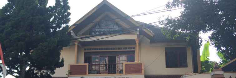 Lobi Budget Room near Maranatha University (RHE)