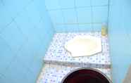 Toilet Kamar 3 Low-cost Economy Room near Gedung Sate (SN2)