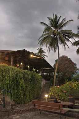 Bayu Amrta Hotel, 923.959 VND