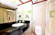 Toilet Kamar 3 Grand Ha Long Hotel